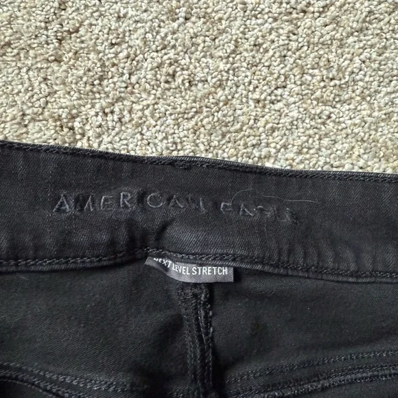 American Eagle Women's Black Denim Shorts - Picture 3 of 4
